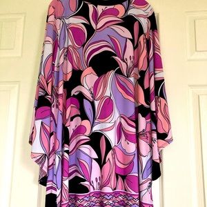 Women’s multi color tunic top